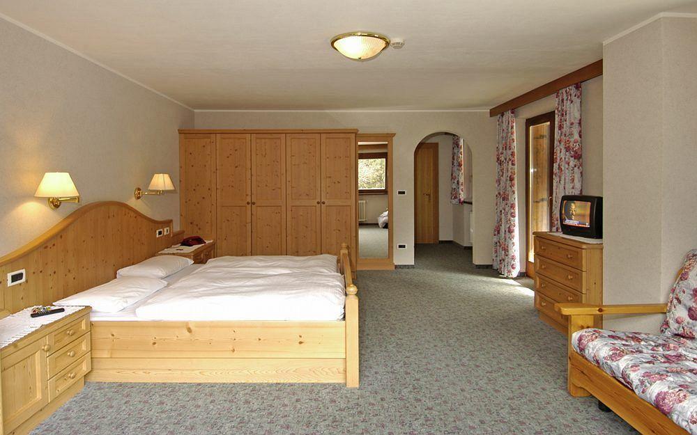 Hotel Monte Paraccia Сан Вигилио ди Маребе Екстериор снимка