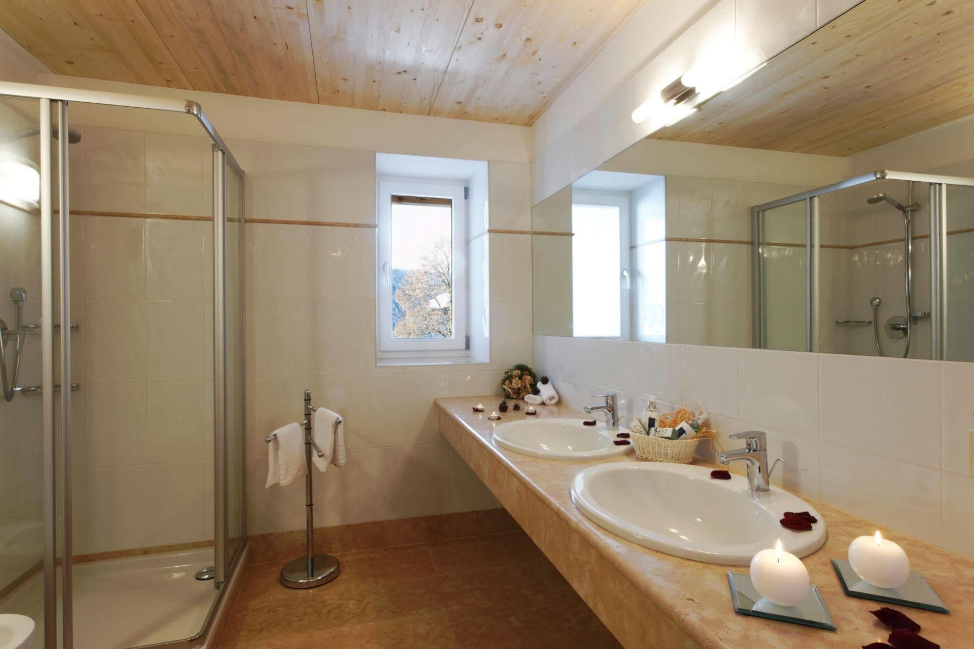 Hotel Monte Paraccia Сан Вигилио ди Маребе Екстериор снимка