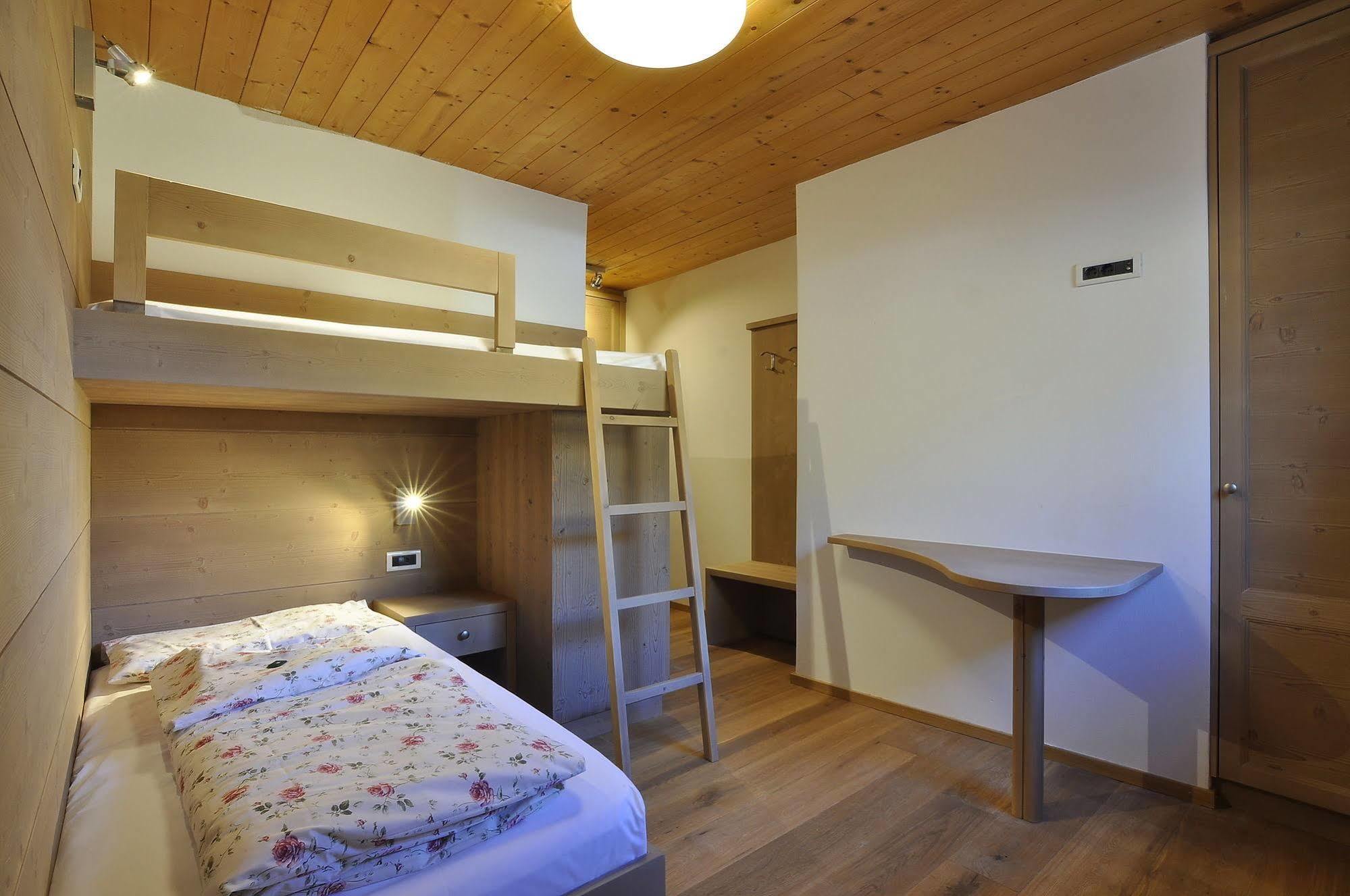 Hotel Monte Paraccia Сан Вигилио ди Маребе Екстериор снимка